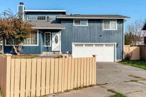 3 Bed Rooms and 2 Bath Rooms