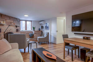 Private 1 Bedroom with Patio And Parking