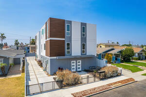 4 Private Suites Near USC Safe Parking