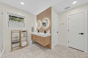 408 Meadowbrook Dr