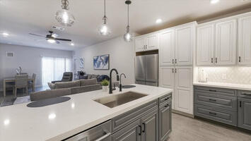 Furnished 2 Bedroom Condo near Galleria