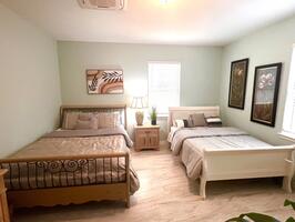 If you prefer, with 1 Queen , 1 Full Beds