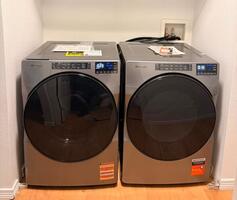 Full-size washer and dryer - in unit