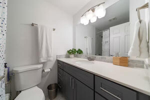 Full bath 1