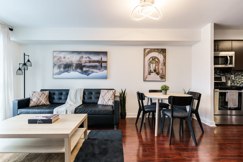 Upscale 1 Bd Condo in North York