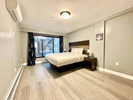 Bedroom
Restful retreats start here.