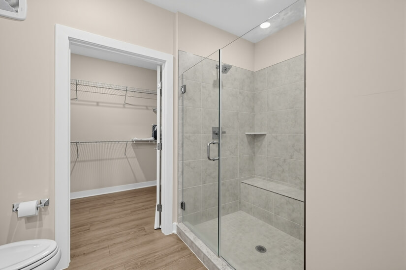Furnished New Condo near AWS Herndon