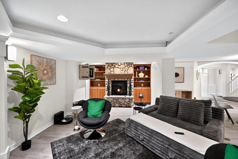 Furnished 1 bd Spacious apartment