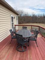 Private Outdoor dining w. grill