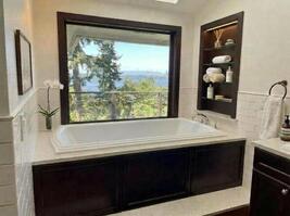 Soak, sip, relax, and enjoy the view!