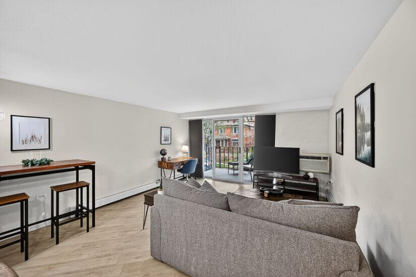 Living, dining, workspace