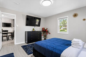 Cozy 3BR Westchester Home 30m to city