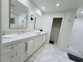 Luxury 2BR  25BA West U Medical Center 