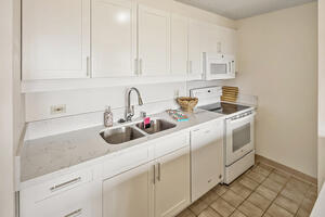 Ala Moana HighFloor  w Ocean City Views