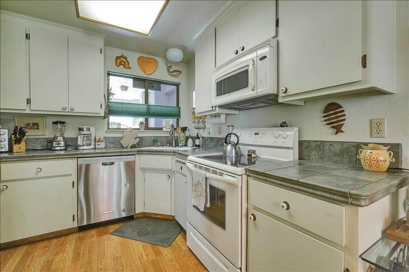 Aptos Furnished 2 Bedroom Townhouse