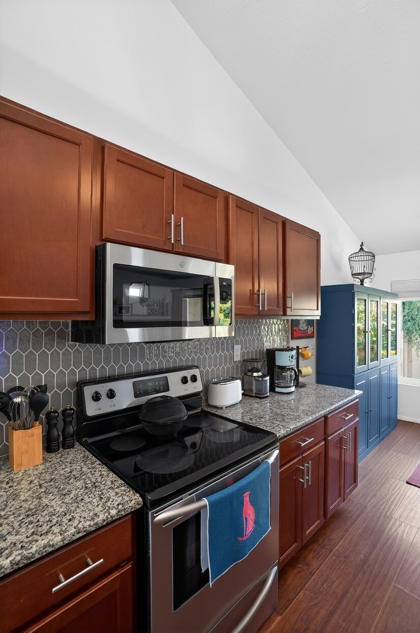 Furnished 2 bedroom