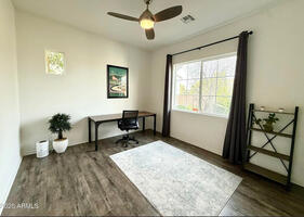 Bedroom 3 / office ready