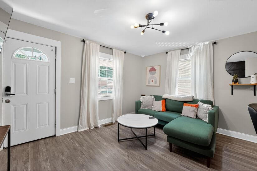 Urban Oasis 6 Min from Uptown Charlotte