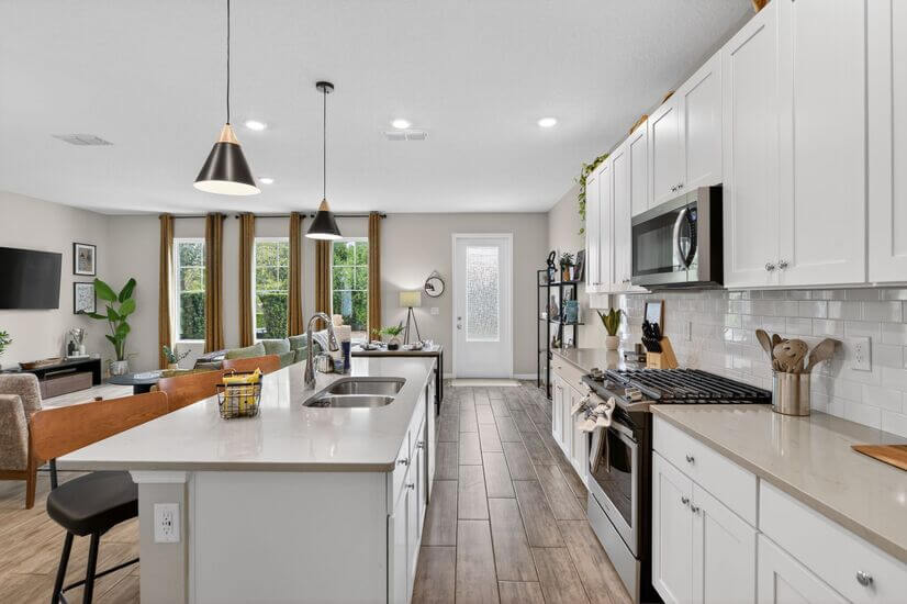 MARVELOUS 4BD 3 and Half Bath Townhouse