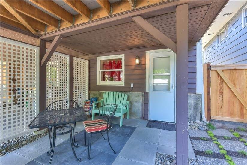 Entrance to cozy apartment