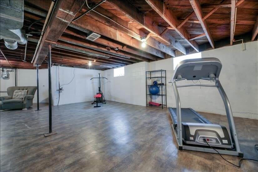 Furnished Executive Home in Bayview, WI