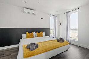 4 Private Suites Near USC Safe Parking