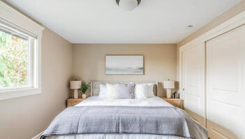 4BR West of Market Living  
