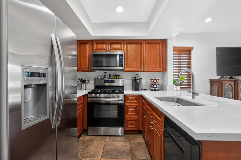 Furnished Townhome in Commerce CA