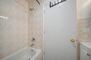 Modern 3BR 2BA Near PATH Train 