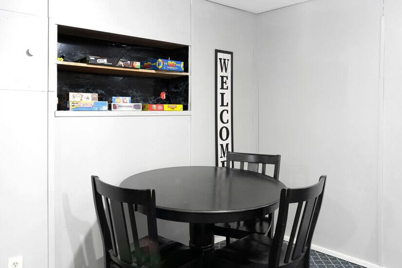 Midtown Beauty, Blackstone Neighborhood