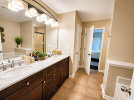 EV SkyCharge ATL  Executive Townhome