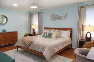 King-size Bed!