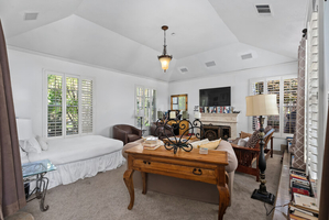 Presidential Room with Queen & Futon Beds