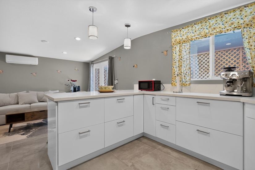 Furnished Home Walkable to Disneyland