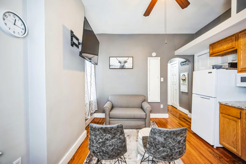 Fully Furnished Downtown Schenectady Uni