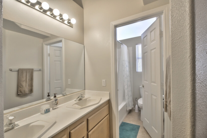 Cozy 3 Bedroom, 2 Bath, Fully Furnished