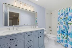 Duel Sink 2nd Full Bath
