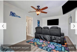 Cozy Game Room Entrrtainment Room