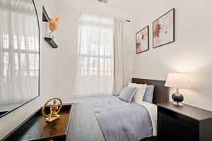 Twin bedroom