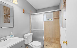 Second Full bathroom