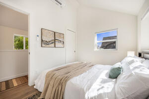 Turnkey 2BR Furnished Home Near UW