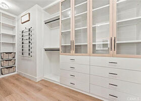 Walk-in closet