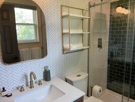 Second Ensuite - Vanity and Shower