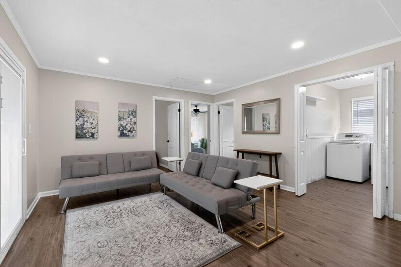 Renovated Quiet Safe Near Everything 