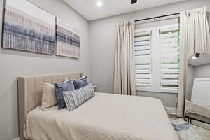 Guest Bedroom (Queen)