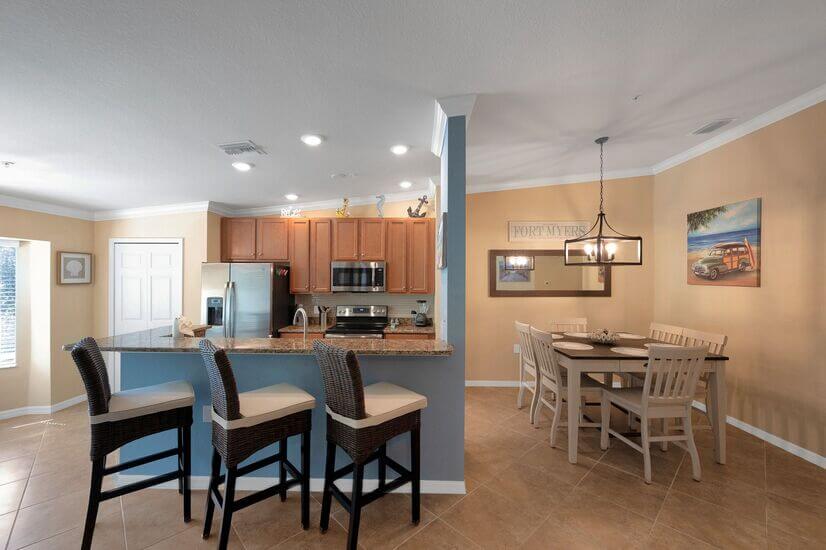 Kitchen/Dining Area