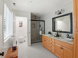 Furnished Luxury 5BR Retreat w Hot Tub