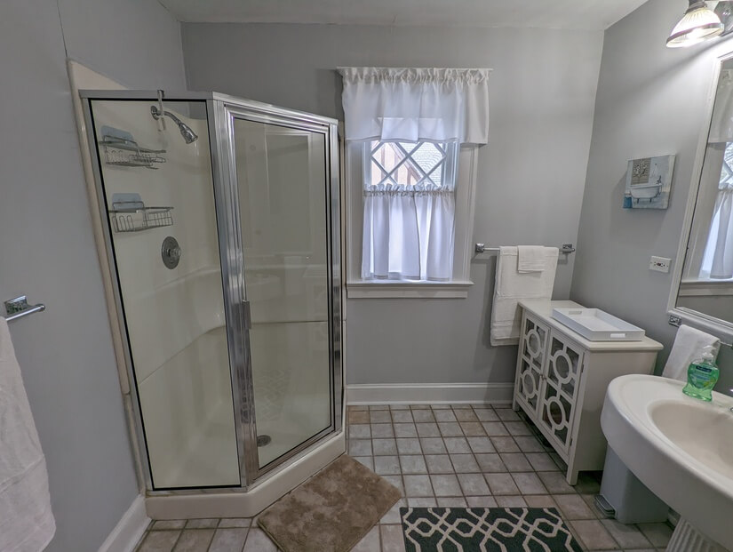 Rochester Park Ave Furnished Apartment