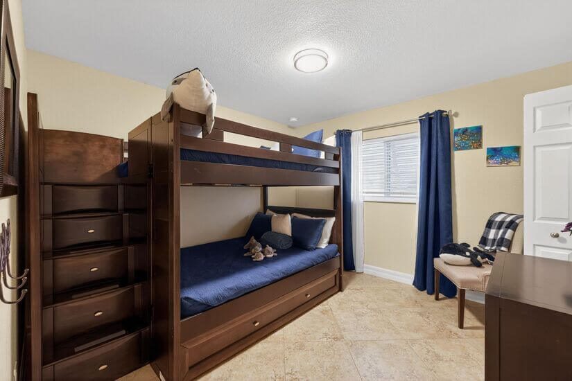 Bedroom 4-1 Bunk beds