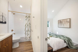 Turnkey 2BR Furnished Home Near UW